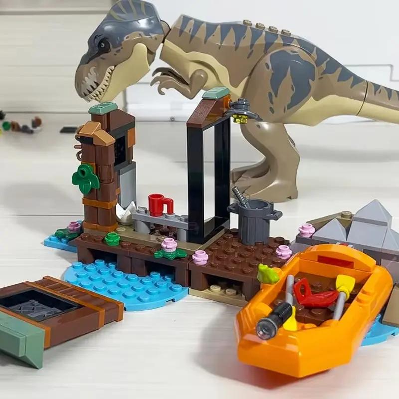 Third Party Compatible Sets Dinosaur World Series Tyrannosaurus Rex Hunt Building Blocks Assembly Toys for Children ﻿